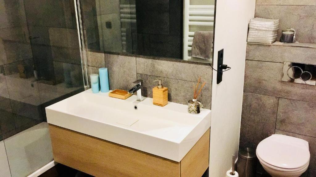 Apartamento Charming In City Center - S6 *